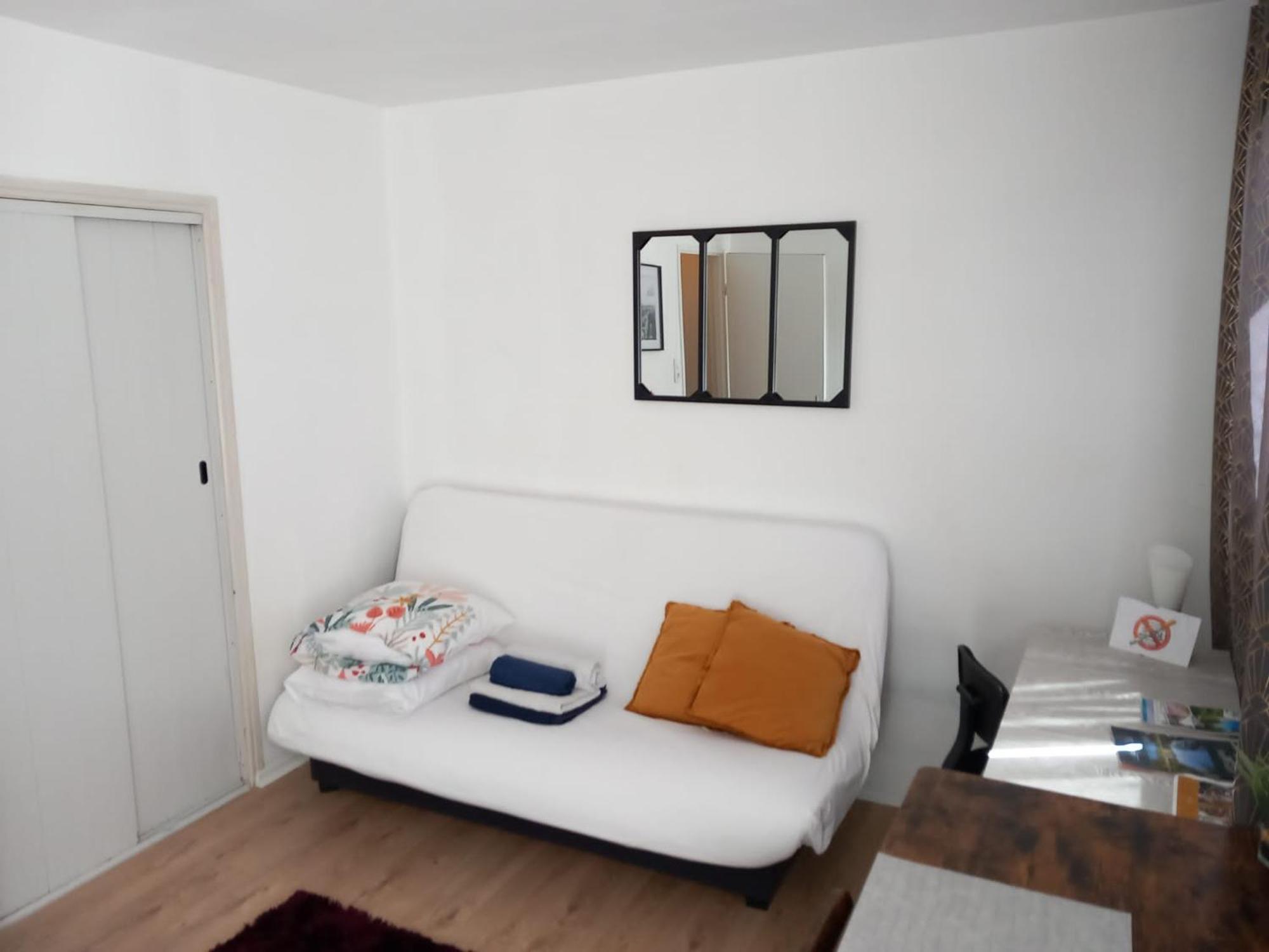 Le Zen -Studio Tout Equipe- Wifi Fibre- Centre Ville Avec Parking Tarbes Dış mekan fotoğraf