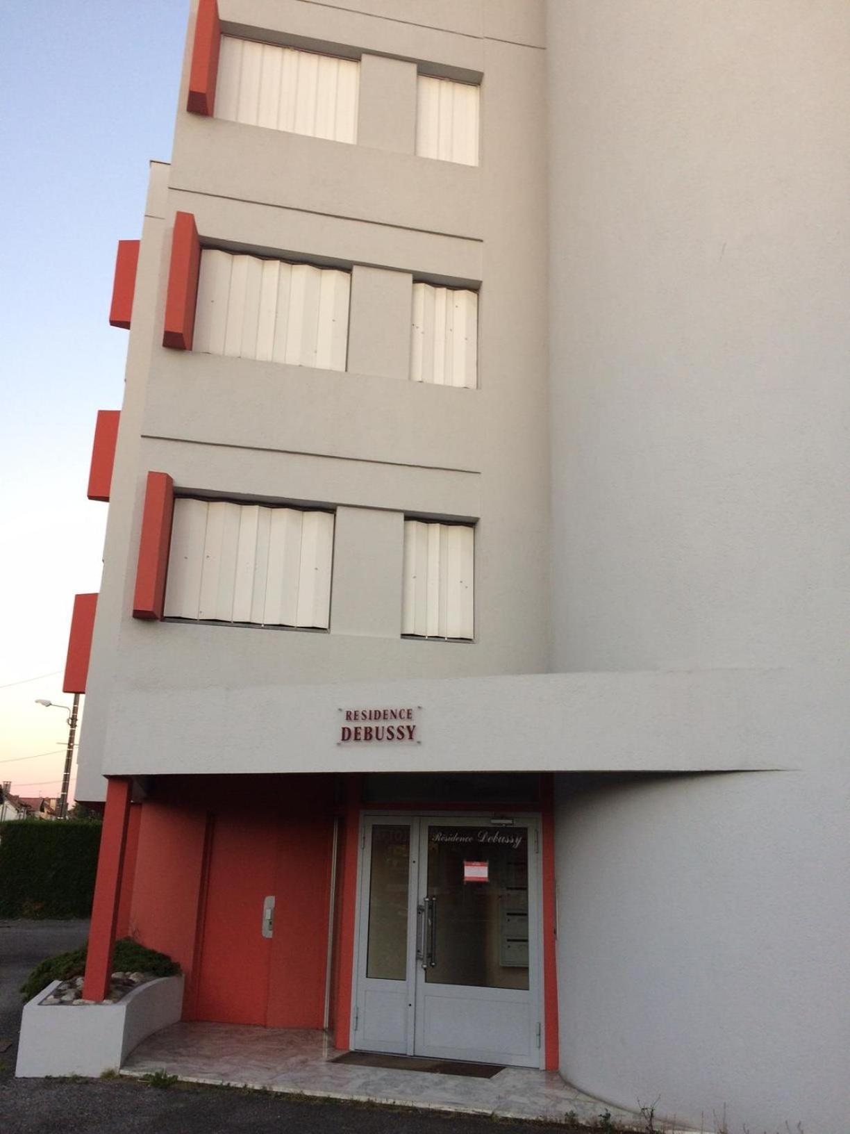 Le Zen -Studio Tout Equipe- Wifi Fibre- Centre Ville Avec Parking Tarbes Dış mekan fotoğraf